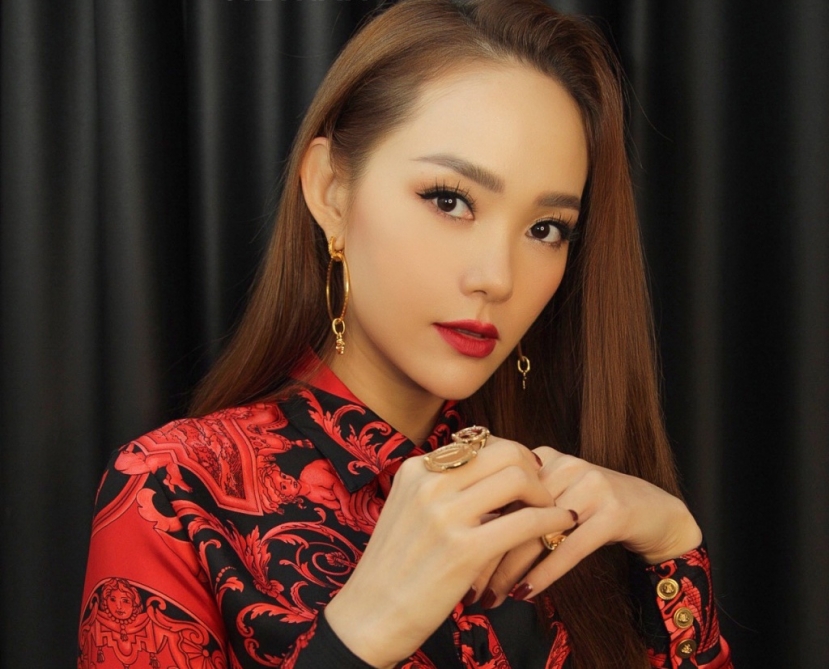 Minh Hằng dính nghi vấn thẩm mỹ vì gương mặt nhọn hoắt. Ảnh internet Minh Hằng dính nghi vấn thẩm mỹ vì gương mặt nhọn hoắt. Ảnh internet