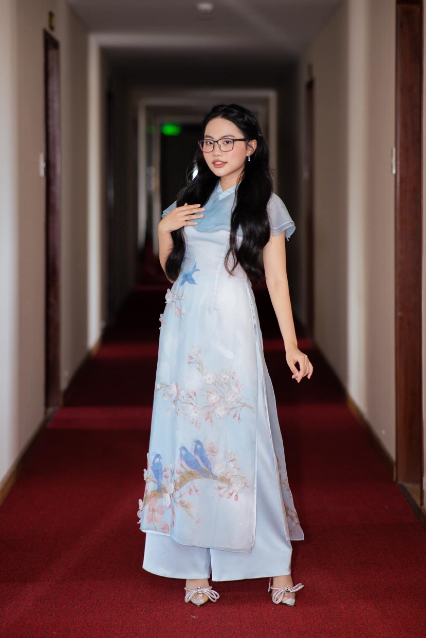 Phương Mỹ Chi được hot Tiktoker 5 triệu view tỏ tình, khổ chủ đáp lễ cực mặn Phương Mỹ Chi được hot Tiktoker 5 triệu view tỏ tình, khổ chủ đáp lễ cực mặn