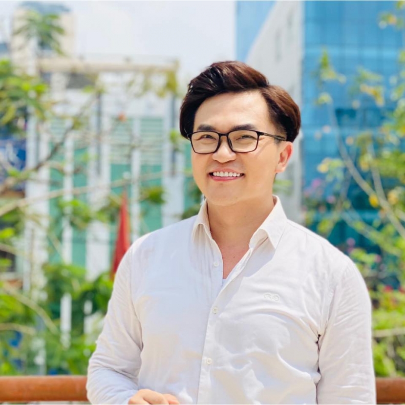 MC Đại Nghĩa bức xúc khi bị lợi dụng, danh hài Việt Hương cũng chung số phận - Ảnh 1 MC Đại Nghĩa bức xúc khi bị lợi dụng, danh hài Việt Hương cũng chung số phận - Ảnh 1