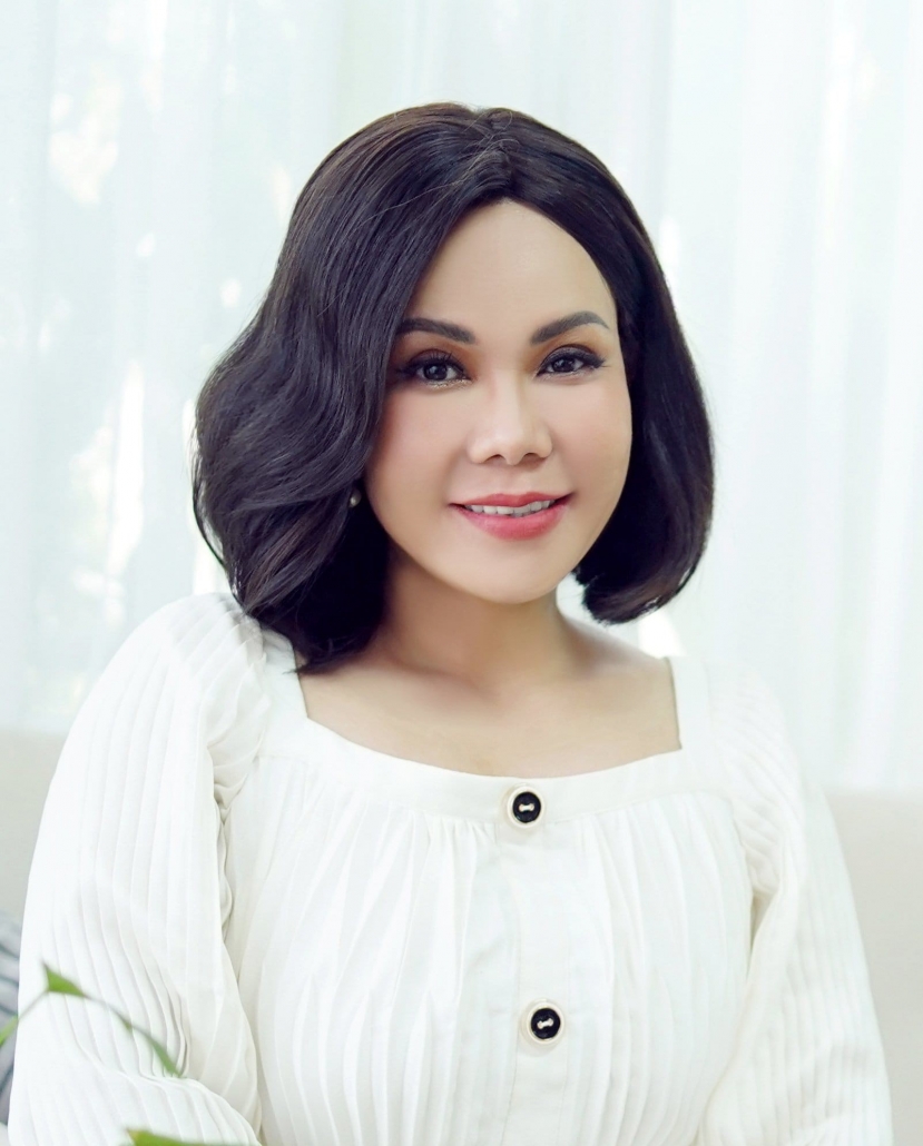 Việt Hương tuyên bố nghỉ chơi với một người từng rất thân, CDM thi nhau đồn đoán - Ảnh 3 Việt Hương tuyên bố nghỉ chơi với một người từng rất thân, CDM thi nhau đồn đoán - Ảnh 3