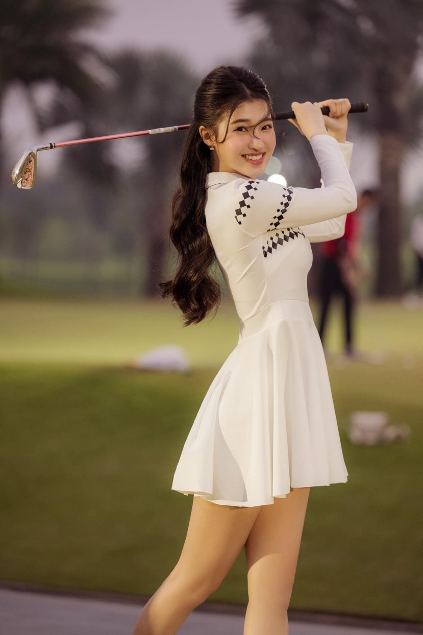 Vẻ đẹp hoàn hảo không một nhược điểm của Á hậu Nguyễn Phương Nhi là điều mà nhiều người ao ước. Ảnh FBNV Vẻ đẹp hoàn hảo không một nhược điểm của Á hậu Nguyễn Phương Nhi là điều mà nhiều người ao ước. Ảnh FBNV