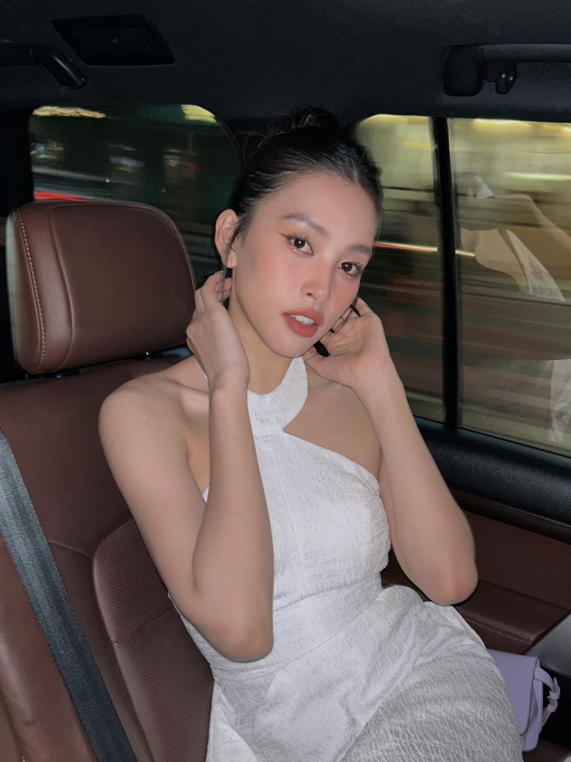 Nhan sắc ngày càng thăng hạng của Hoa hậu Trần Tiểu Vy. Ảnh FBNV Nhan sắc ngày càng thăng hạng của Hoa hậu Trần Tiểu Vy. Ảnh FBNV