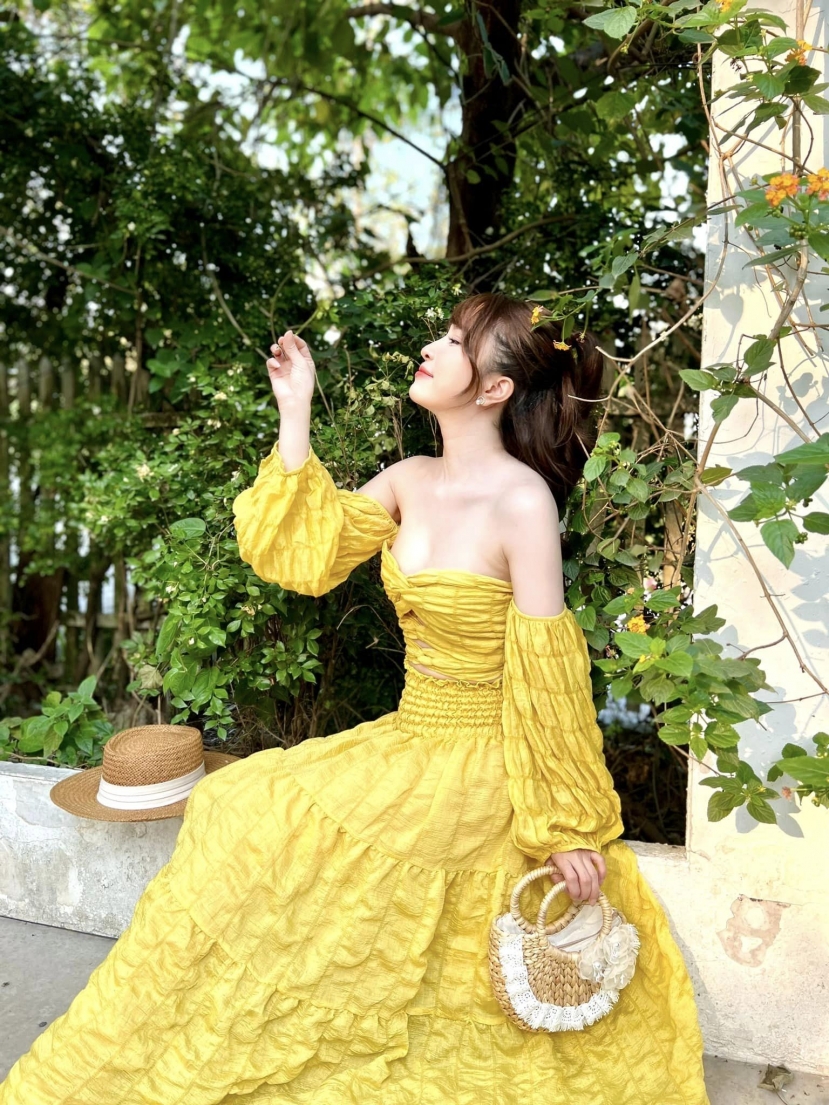 'Cá sấu chúa' Quỳnh Nga thay đổi diện mạo khó nhận ra, CDM chỉ chú ý vào 1 chi tiết đặc biệt - Ảnh 2 'Cá sấu chúa' Quỳnh Nga thay đổi diện mạo khó nhận ra, CDM chỉ chú ý vào 1 chi tiết đặc biệt - Ảnh 2