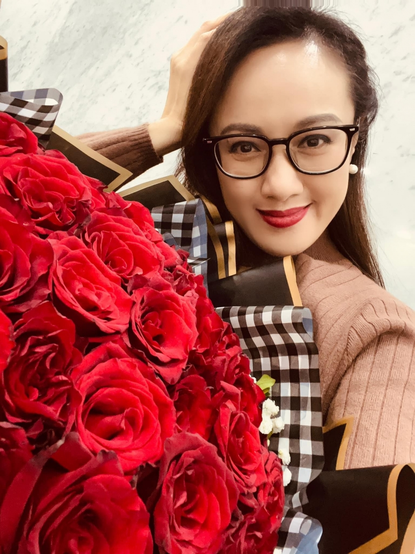 BTV Hoài Anh ngày càng trẻ trung, lão hóa ngược khiến cư dân mạng không ngớt lời khen. Ảnh FBNV BTV Hoài Anh ngày càng trẻ trung, lão hóa ngược khiến cư dân mạng không ngớt lời khen. Ảnh FBNV
