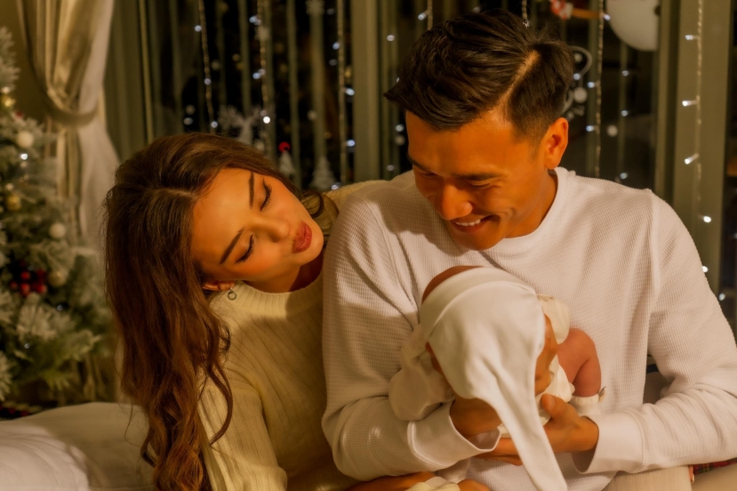 Vợ chồng Bùi Tiến Dũng vẫn quyết định giấu kín chân dung quý tử. Ảnh FBNV Vợ chồng Bùi Tiến Dũng vẫn quyết định giấu kín chân dung quý tử. Ảnh FBNV