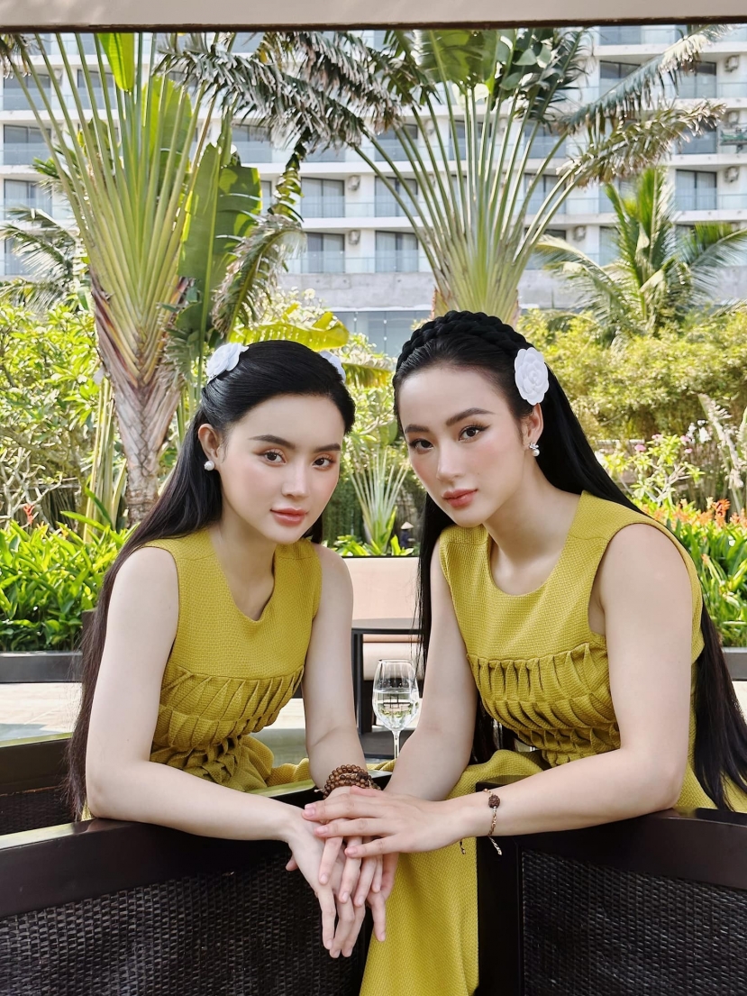 Nhan sắc thăng hạng của Angela Phương Trinh và em gái sau thời gian tu tập, ăn chay - Ảnh 2 Nhan sắc thăng hạng của Angela Phương Trinh và em gái sau thời gian tu tập, ăn chay - Ảnh 2