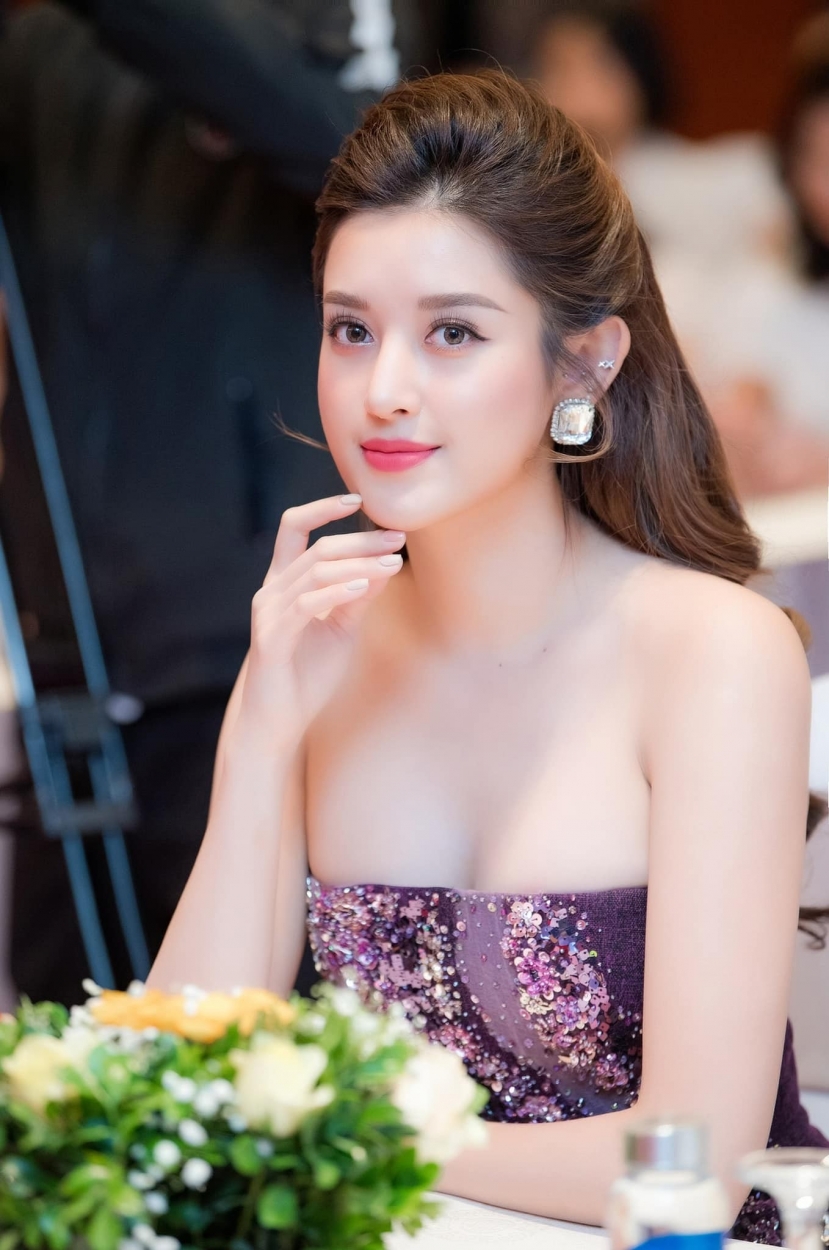 Á hậu Huyền My gây sốt trên báo Trung, được gọi là mỹ nhân số một Việt Nam - Ảnh 2 Á hậu Huyền My gây sốt trên báo Trung, được gọi là mỹ nhân số một Việt Nam - Ảnh 2