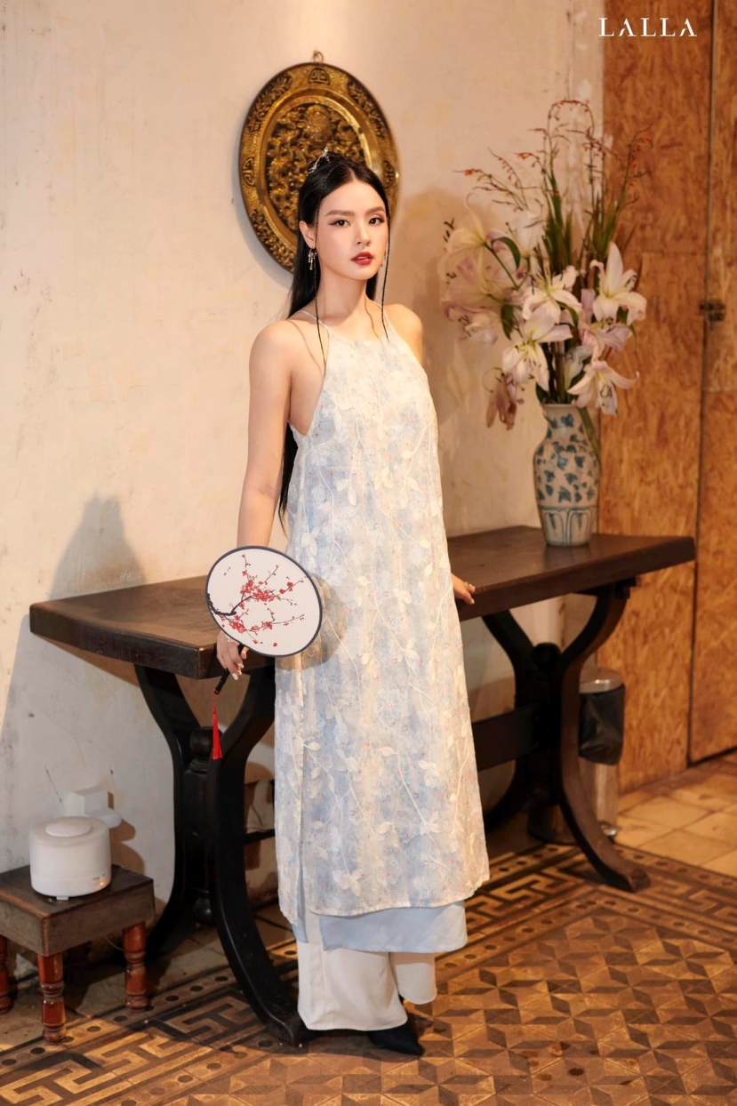 Midu khoe cơ bụng, nhan sắc tuổi U40 khiến ai nấy ngỡ ngàng - Ảnh 1 Midu khoe cơ bụng, nhan sắc tuổi U40 khiến ai nấy ngỡ ngàng - Ảnh 1