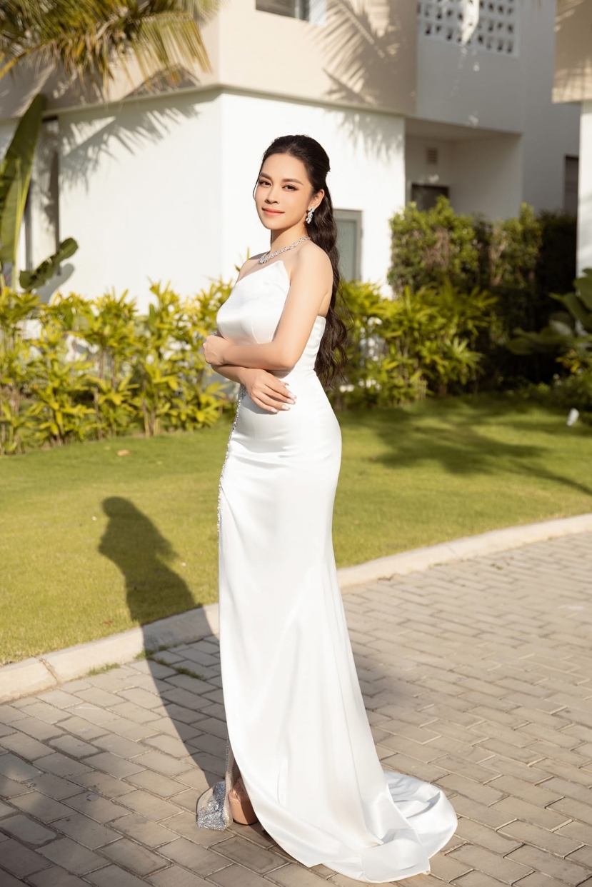 'O Sen' Ngọc Mai tái xuất khoe nét đẹp tựa nàng thơ sau loạt ồn ào - Ảnh 1 'O Sen' Ngọc Mai tái xuất khoe nét đẹp tựa nàng thơ sau loạt ồn ào - Ảnh 1