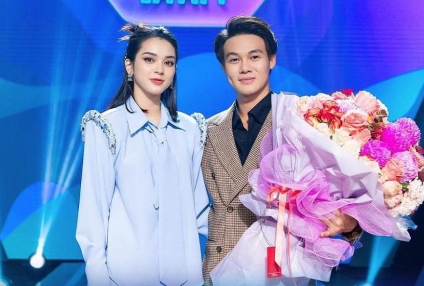 Quỳnh Lương và Tiến Phát bén duyên qua chương trình Người ấy là ai. Ảnh internet Quỳnh Lương và Tiến Phát bén duyên qua chương trình Người ấy là ai. Ảnh internet