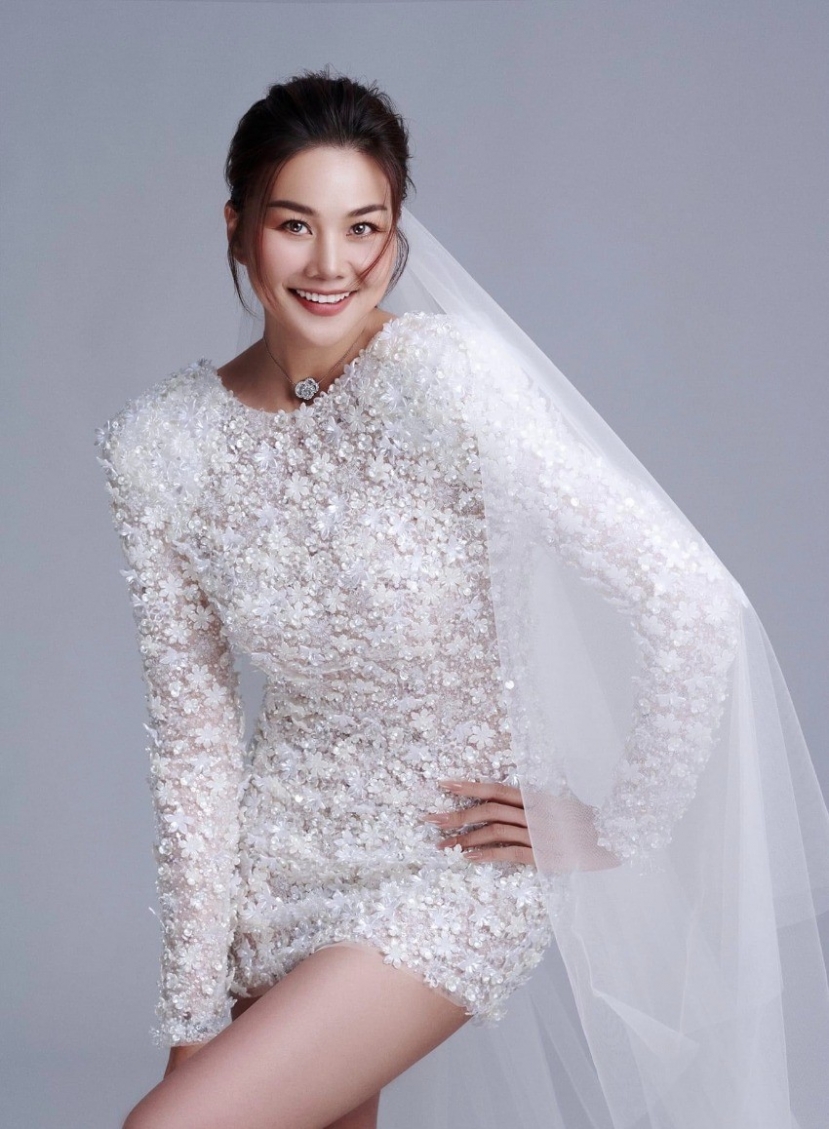 Siêu mẫu Thanh Hằng: Sự nghiệp thăng hoa, tình yêu viên mãn - Ảnh 1 Siêu mẫu Thanh Hằng: Sự nghiệp thăng hoa, tình yêu viên mãn - Ảnh 1