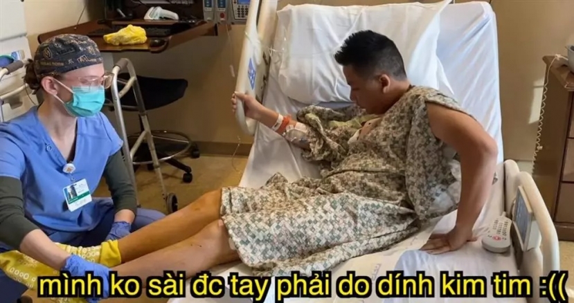 Khoa Pug đau đớn tận cùng sau quyết định liều lĩnh kéo dài đôi chân, kết quả thẩm mỹ có như mong đợi? - Ảnh 2 Khoa Pug đau đớn tận cùng sau quyết định liều lĩnh kéo dài đôi chân, kết quả thẩm mỹ có như mong đợi? - Ảnh 2