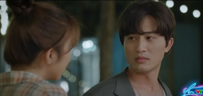 Thương ngày nắng về 2 tập 39: Duy cầu hôn Trang bằng quà 'khủng', chủ tịch Hoàng Long 'xanh mặt' trước bà Nhung - Ảnh 2 Thương ngày nắng về 2 tập 39: Duy cầu hôn Trang bằng quà 'khủng', chủ tịch Hoàng Long 'xanh mặt' trước bà Nhung - Ảnh 2