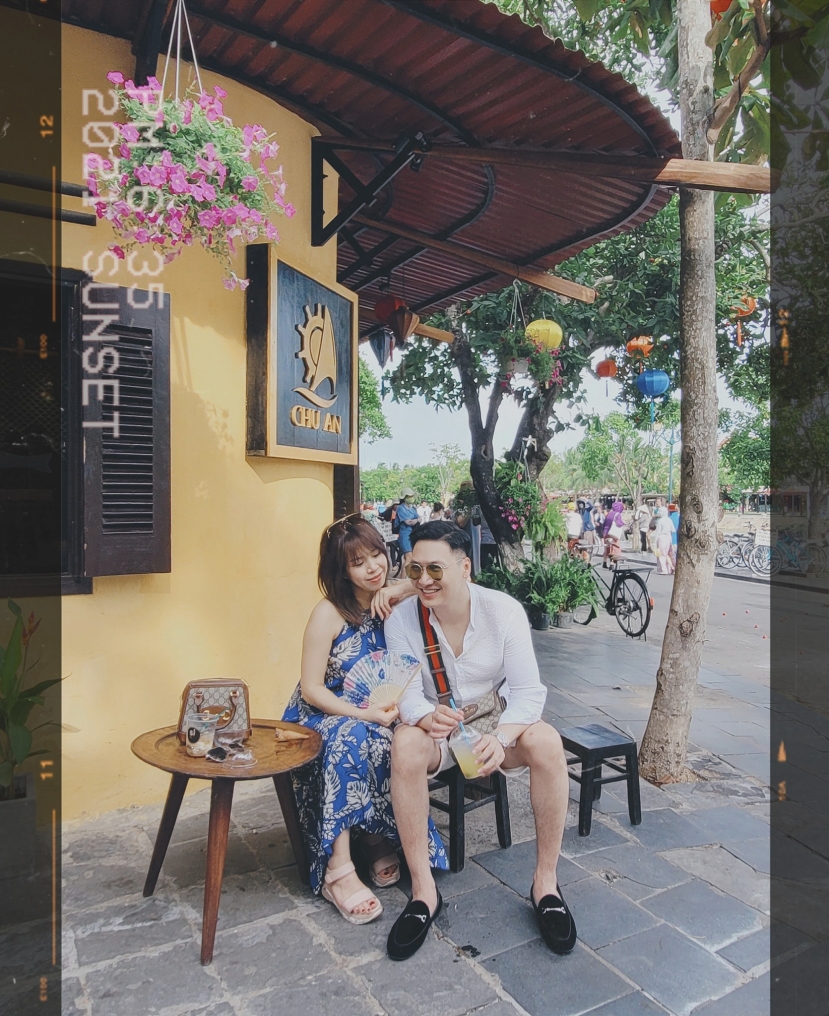 Vợ chồng Mạnh Trường cực tình cảm bên nhau. Ảnh: FBNV Vợ chồng Mạnh Trường cực tình cảm bên nhau. Ảnh: FBNV