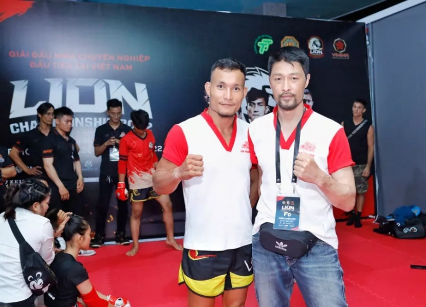 Johnny Trí Nguyễn tái xuất, dung mạo xuống sắc nghiêm trọng liệu đã được cải thiện? - Ảnh 1 Johnny Trí Nguyễn tái xuất, dung mạo xuống sắc nghiêm trọng liệu đã được cải thiện? - Ảnh 1