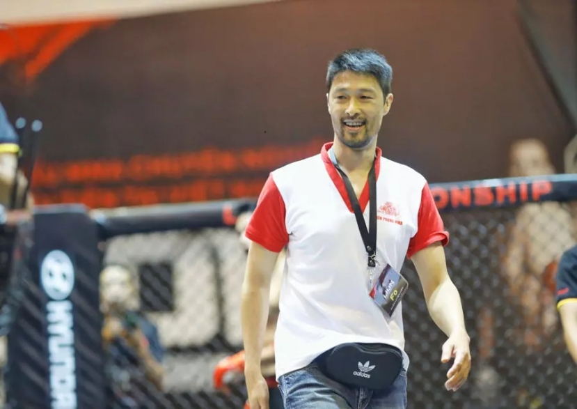 Johnny Trí Nguyễn đã cải thiện được dung mạo sau loạt hình xuống sắc bất ngờ. Ảnh: Internet Johnny Trí Nguyễn đã cải thiện được dung mạo sau loạt hình xuống sắc bất ngờ. Ảnh: Internet