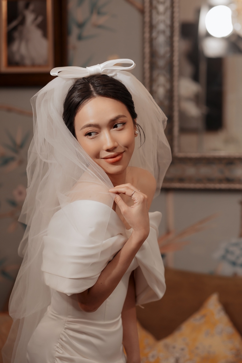 Rò rỉ hình ảnh váy cưới lộng lẫy của Diệu Nhi: Xứng danh cô dâu tháng 10! - Ảnh 2 Rò rỉ hình ảnh váy cưới lộng lẫy của Diệu Nhi: Xứng danh cô dâu tháng 10! - Ảnh 2