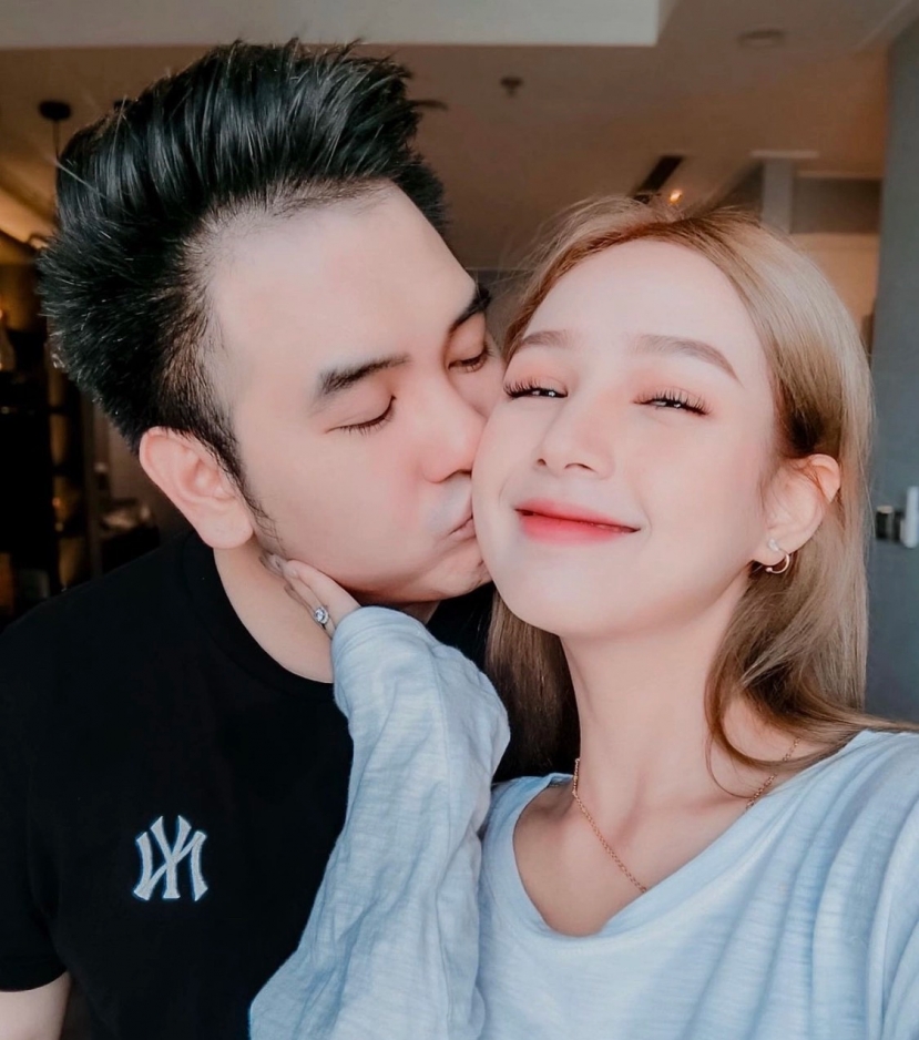 Vợ chồng Xoài Non - Xemesis. Ảnh: Internet Vợ chồng Xoài Non - Xemesis. Ảnh: Internet