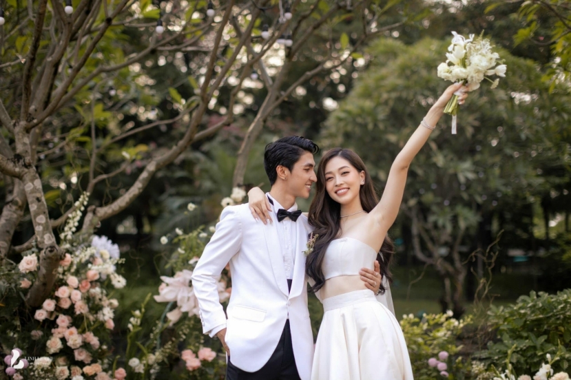 Phương Nga đến giờ mới chịu hé lộ điều thú vị về chiếc váy cưới 'xưa nay hiếm' từng gây tranh cãi - Ảnh 1 Phương Nga đến giờ mới chịu hé lộ điều thú vị về chiếc váy cưới 'xưa nay hiếm' từng gây tranh cãi - Ảnh 1