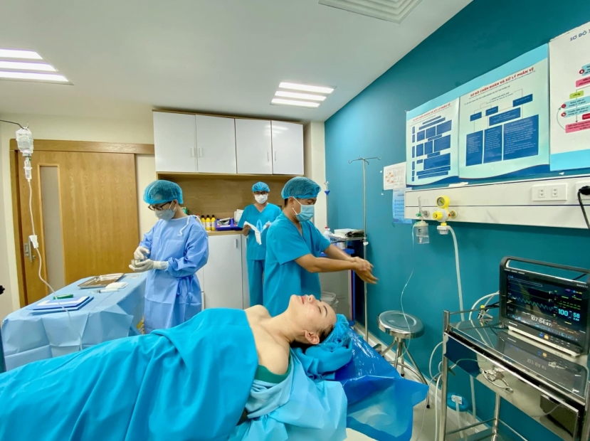 Vy Oanh tiết lộ tình trạng sức khỏe bất ổn. Ảnh: FBNV Vy Oanh tiết lộ tình trạng sức khỏe bất ổn. Ảnh: FBNV