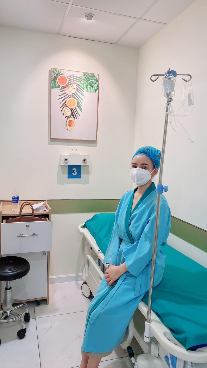 Vy Oanh gây lo lắng khi tiết lộ sức khỏe bất ổn, nói một điều khiến ai nấy nể phục - Ảnh 1 Vy Oanh gây lo lắng khi tiết lộ sức khỏe bất ổn, nói một điều khiến ai nấy nể phục - Ảnh 1