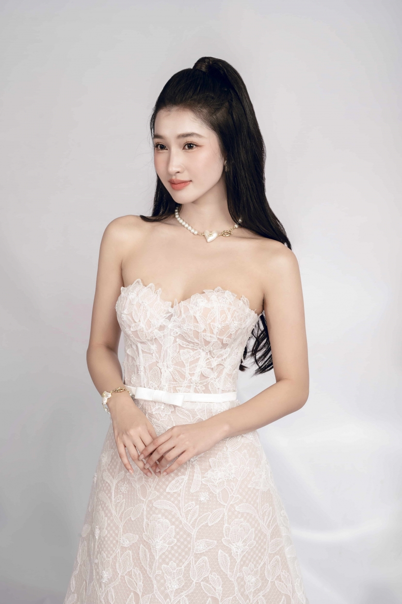 Phương Nhi hóa công chúa xinh đẹp. Ảnh: Internet Phương Nhi hóa công chúa xinh đẹp. Ảnh: Internet