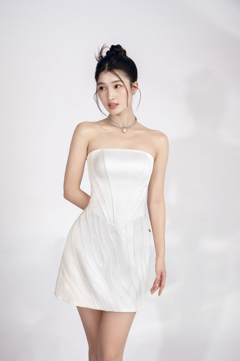 Phương Nhi rũ bỏ hình ảnh công chúa, nhan sắc còn xứng danh 'thần tiên tỷ tỷ'? - Ảnh 4 Phương Nhi rũ bỏ hình ảnh công chúa, nhan sắc còn xứng danh 'thần tiên tỷ tỷ'? - Ảnh 4