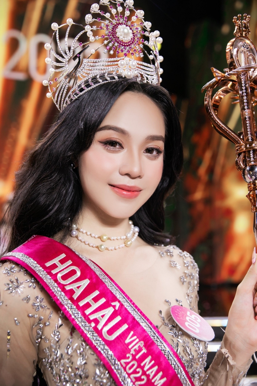 Hoa hậu Bảo Ngọc phản ứng mạnh khi đàn em Thanh Thủy khoe sắc táo bạo - Ảnh 3 Hoa hậu Bảo Ngọc phản ứng mạnh khi đàn em Thanh Thủy khoe sắc táo bạo - Ảnh 3
