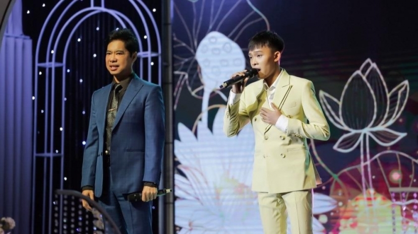 Hậu nhận được giúp đỡ của bầu Thụy và Ngọc Sơn, Hồ Văn Cường nay đã 'đổi đời' - Ảnh 1 Hậu nhận được giúp đỡ của bầu Thụy và Ngọc Sơn, Hồ Văn Cường nay đã 'đổi đời' - Ảnh 1