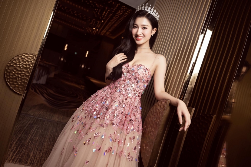 Phương Nhi từng 'trùng tu' một điểm trên gương mặt giúp nhan sắc thăng hạng - Ảnh 1 Phương Nhi từng 'trùng tu' một điểm trên gương mặt giúp nhan sắc thăng hạng - Ảnh 1