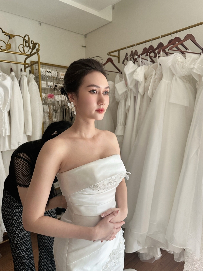 Diễn viên Hương Giang bất ngờ công khai 'chồng' sau 1 năm chia tay Đình Tú - Ảnh 3 Diễn viên Hương Giang bất ngờ công khai 'chồng' sau 1 năm chia tay Đình Tú - Ảnh 3