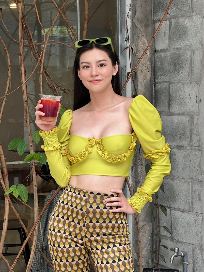Khó rời mắt trước sắc vóc ở tuổi 34 của Bùi Lan Hương - người tình Nguyễn Quang Dũng - Ảnh 4