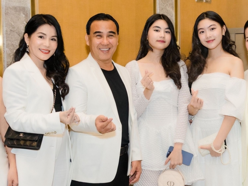 Gia đình của MC Quyền Linh. Ảnh: Internet Gia đình của MC Quyền Linh. Ảnh: Internet