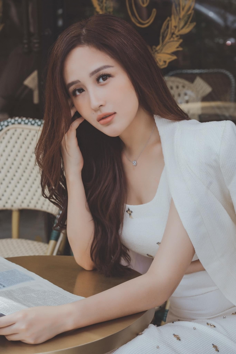 Hoa hậu Mai Phương Thúy khoe nhan sắc đỉnh cao đón tuổi mới - Ảnh 2 Hoa hậu Mai Phương Thúy khoe nhan sắc đỉnh cao đón tuổi mới - Ảnh 2