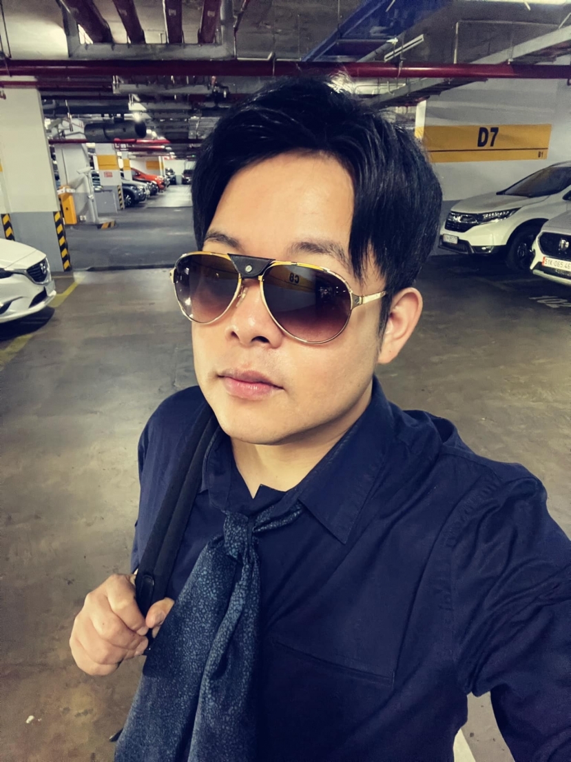 Hình ảnh Quang Lê trẻ trung và gầy đi hơn hẳn mà mới đây nam ca sĩ đăng tải. Ảnh: FBNV Hình ảnh Quang Lê trẻ trung và gầy đi hơn hẳn mà mới đây nam ca sĩ đăng tải. Ảnh: FBNV