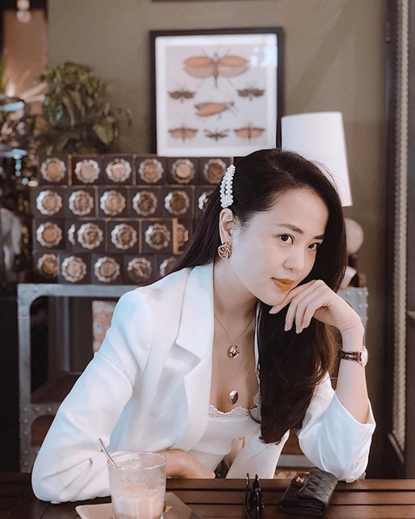 BTV Ngọc Bích VTV không kìm được nước mắt khi dẫn bản tin về vụ cháy chung cư mini tại Hà Nội - Ảnh 3 BTV Ngọc Bích VTV không kìm được nước mắt khi dẫn bản tin về vụ cháy chung cư mini tại Hà Nội - Ảnh 3