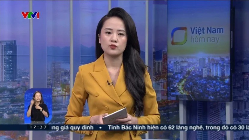 MC Ngọc Bích đưa tin về vụ cháy trong chương trình Việt Nam Hôm Nay ngày 13/9. Ảnh: FBNV MC Ngọc Bích đưa tin về vụ cháy trong chương trình Việt Nam Hôm Nay ngày 13/9. Ảnh: FBNV