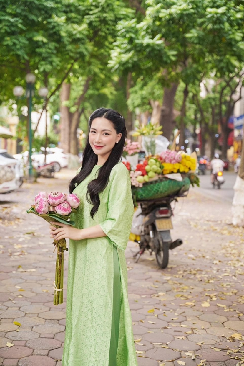 Hòa Minzy thích thú khi chung khung hình với Mỹ Tâm - Ảnh 2 Hòa Minzy thích thú khi chung khung hình với Mỹ Tâm - Ảnh 2