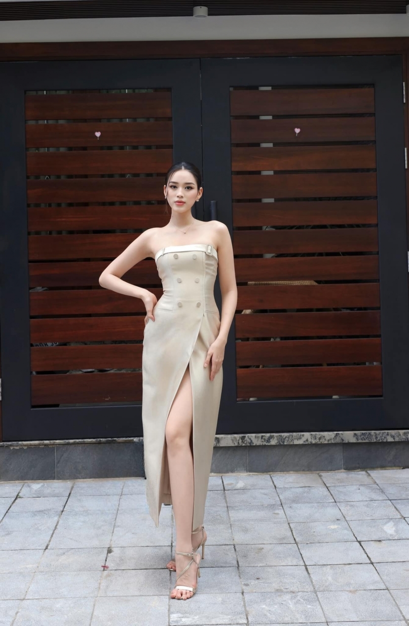 Sao Việt 2/10: Đỗ Thị Hà đẹp 'lồng lộn' đi uống trà sữa, Vy Oanh khiêm tốn khi được ngợi khen nhan sắc hết lời - Ảnh 1 Sao Việt 2/10: Đỗ Thị Hà đẹp 'lồng lộn' đi uống trà sữa, Vy Oanh khiêm tốn khi được ngợi khen nhan sắc hết lời - Ảnh 1