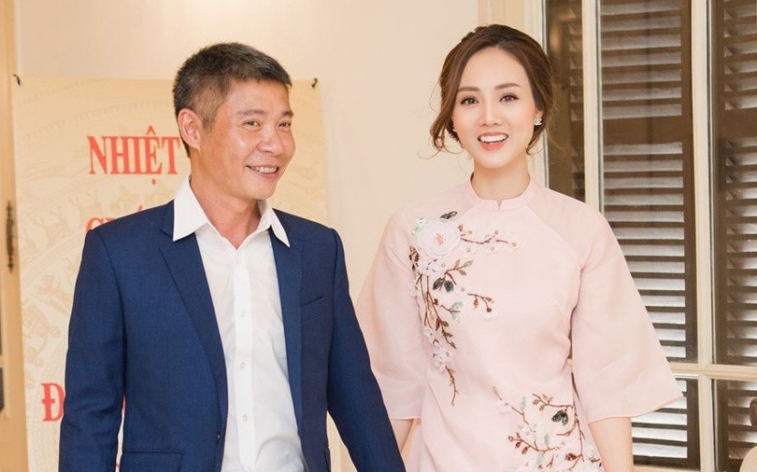 Ngọc Hà là người vợ tảo tần bên Công Lý, chăm sóc anh chu đáo trong thời gian điều trị bệnh. Ảnh: Internet Ngọc Hà là người vợ tảo tần bên Công Lý, chăm sóc anh chu đáo trong thời gian điều trị bệnh. Ảnh: Internet