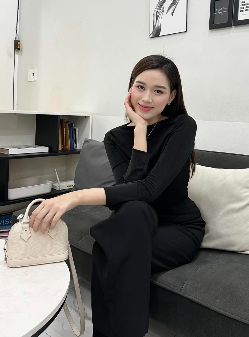 Đỗ Thị Hà nhan sắc ngày càng thăng hạng. Ảnh: FBNV Đỗ Thị Hà nhan sắc ngày càng thăng hạng. Ảnh: FBNV