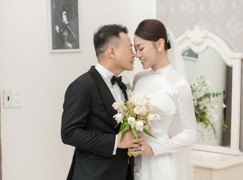 Phương Oanh và shark Bình sẽ tổ chức hôn lễ vào tháng 11 tới. Ảnh: FBNV Phương Oanh và shark Bình sẽ tổ chức hôn lễ vào tháng 11 tới. Ảnh: FBNV
