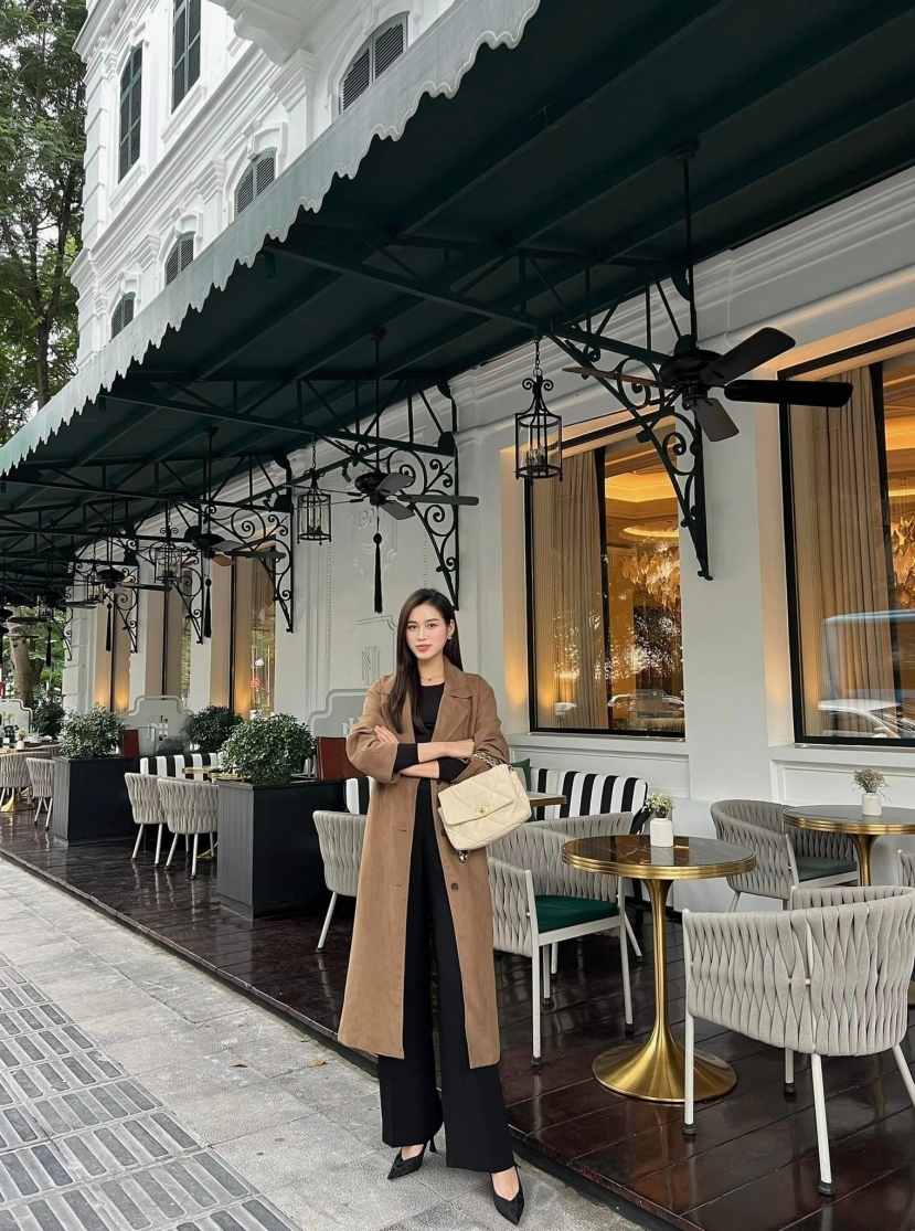 Đỗ Thị Hà khoe set đồ ngày đầu đông. Ảnh: FBNV Đỗ Thị Hà khoe set đồ ngày đầu đông. Ảnh: FBNV