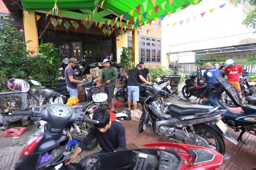 Theo báo cáo thiệt hại ban đầu, toàn Đà Nẵng có đến hơn 15.000 xe máy bị thiệt hại do trận mưa lịch sử. Ảnh: TTT Theo báo cáo thiệt hại ban đầu, toàn Đà Nẵng có đến hơn 15.000 xe máy bị thiệt hại do trận mưa lịch sử. Ảnh: TTT