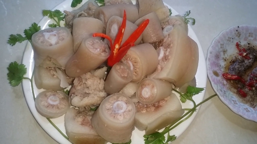 Nếu ăn xương đuôi lợn có tác dụng bổ khí, dưỡng huyết, hỗ trợ chứng thận hư, yếu sinh lý vô cùng hiệu quả. Nếu ăn xương đuôi lợn có tác dụng bổ khí, dưỡng huyết, hỗ trợ chứng thận hư, yếu sinh lý vô cùng hiệu quả.