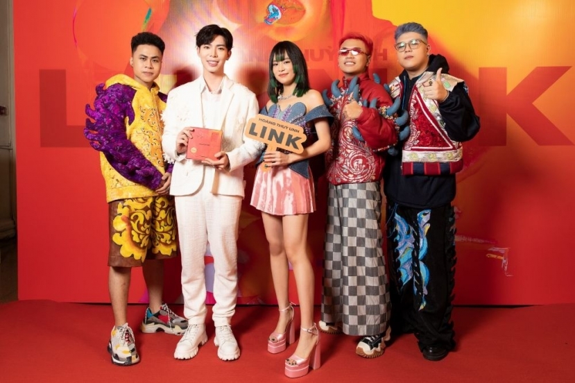 Không phải Đen Vâu, nam rapper đình đám này mới là người yêu của Hoàng Thùy Linh? - Ảnh 1 Không phải Đen Vâu, nam rapper đình đám này mới là người yêu của Hoàng Thùy Linh? - Ảnh 1