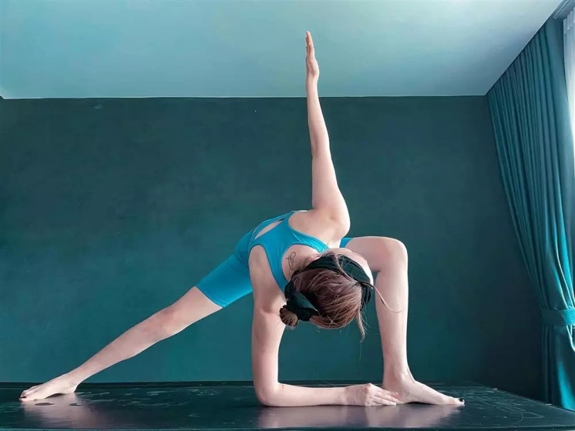 Để có được body như hiện tại, Bảo Anh có nhiều năm rèn luyện hình thể bằng cách tập yoga, gym và ăn kiêng. Để có được body như hiện tại, Bảo Anh có nhiều năm rèn luyện hình thể bằng cách tập yoga, gym và ăn kiêng.