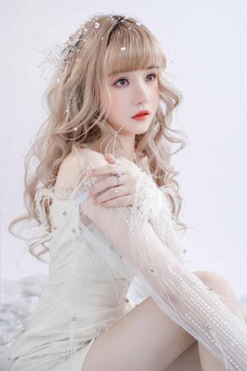 Vẻ đẹp lai Tây rạng ngời của idol Trang Barbie Vẻ đẹp lai Tây rạng ngời của idol Trang Barbie