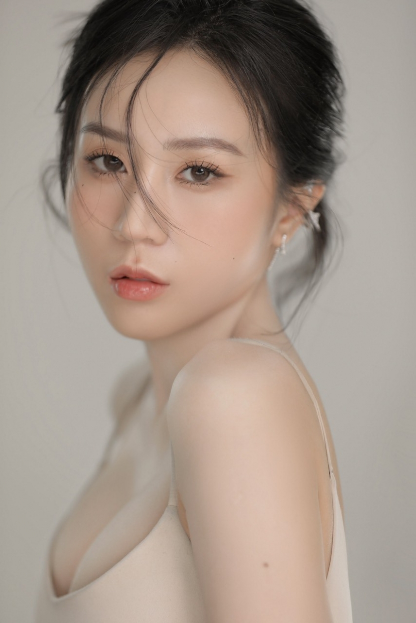 Nữ CEO 9x hiện đang điều hành công việc kinh doanh mỹ phẩm mang thương hiệu PRÉ.PE. Nữ CEO 9x hiện đang điều hành công việc kinh doanh mỹ phẩm mang thương hiệu PRÉ.PE.