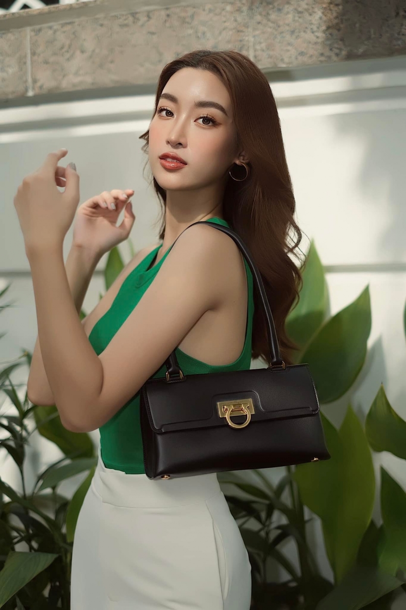 Cuộc sống hào môn của các nàng hậu, góc khuất phía sau có trải đầy hoa hồng? - Ảnh 3 Cuộc sống hào môn của các nàng hậu, góc khuất phía sau có trải đầy hoa hồng? - Ảnh 3